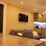 Schuss Апартаменты *