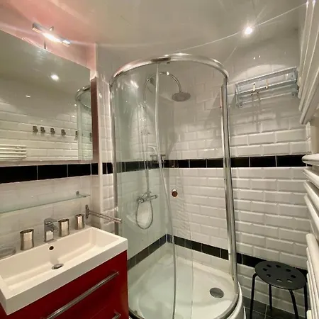 Apartment Schuss