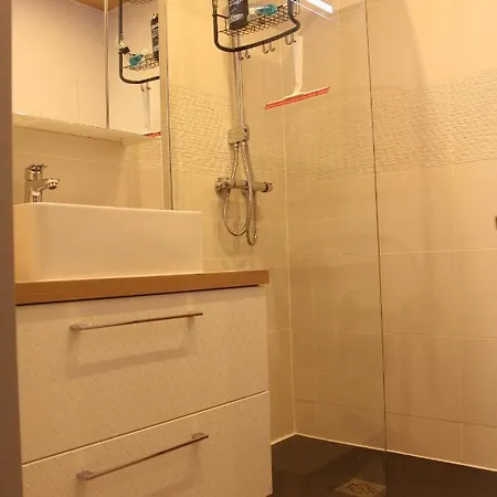Schuss Apartment *